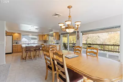 128 Market Ln, Myrtle Creek, OR 97457 - Photo 7