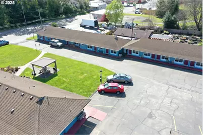 787 N Central Blvd, Coquille, OR 97423 - Photo 5