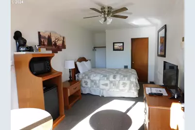 787 N Central Blvd, Coquille, OR 97423 - Photo 35
