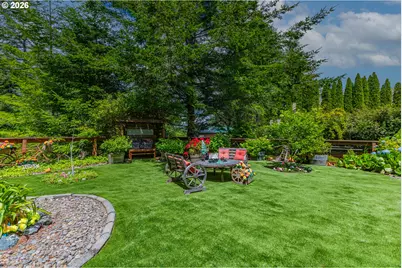 692 18th Ave, Coos Bay, OR 97420 - Photo 3