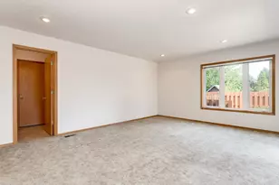 2390 NW Quail Ct, McMinnville, OR 97128 - Photo 17