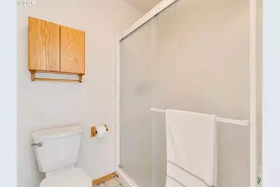 2390 NW Quail Ct, McMinnville, OR 97128 - Photo 27