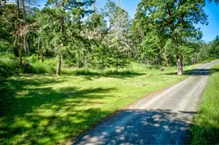 1435 Wilbur Rd, Roseburg, OR 97471 - Photo 3