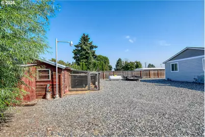 256 NW Jewell Ct, Irrigon, OR 97844 - Photo 35