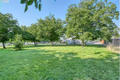 256 NW Jewell Ct, Irrigon, OR 97844 - Photo 31