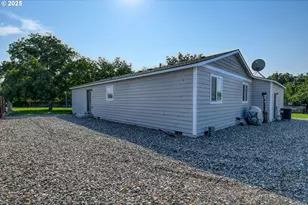 256 NW Jewell Ct, Irrigon, OR 97844 - Photo 39