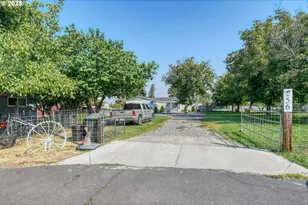 256 NW Jewell Ct, Irrigon, OR 97844 - Photo 27