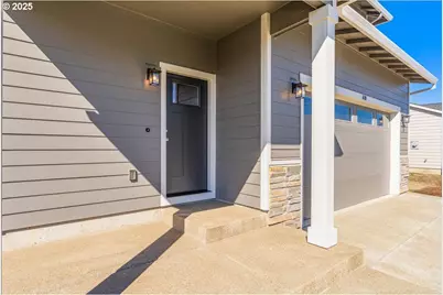 410 S Elm St, Yamhill, OR 97148 - Photo 5