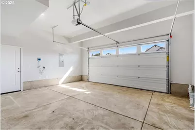 410 S Elm St, Yamhill, OR 97148 - Photo 29