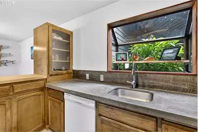 3250 NW Oceanview Dr #18, Newport, OR 97365 - Photo 11