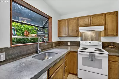 3250 NW Oceanview Dr #18, Newport, OR 97365 - Photo 11