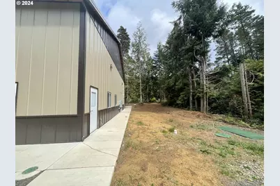 5129 N Loftus Rd, Florence, OR 97439 - Photo 17