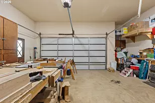 755 Plin St, Myrtle Creek, OR 97457 - Photo 37