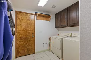 755 Plin St, Myrtle Creek, OR 97457 - Photo 35