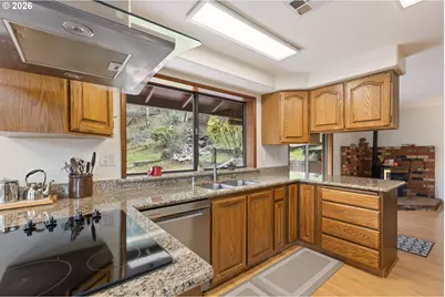 755 Plin St, Myrtle Creek, OR 97457 - Photo 21