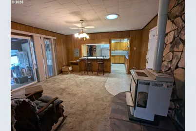 453 NE Yamhill St, Willamina, OR 97396 - Photo 5