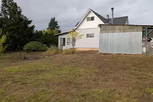 453 NE Yamhill St, Willamina, OR 97396 - Photo 27