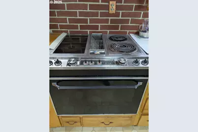 453 NE Yamhill St, Willamina, OR 97396 - Photo 11