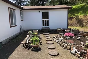 5956 Buckhorn Rd, Roseburg, OR 97470 - Photo 39