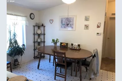 5956 Buckhorn Rd, Roseburg, OR 97470 - Photo 11