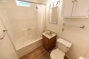 542 Pacific Ave, Brookings, OR 97415 - Photo 9