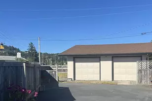 542 Pacific Ave, Brookings, OR 97415 - Photo 13