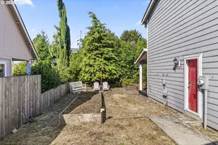 428 S 2nd Pl, Kalama, WA 98625 - Photo 31
