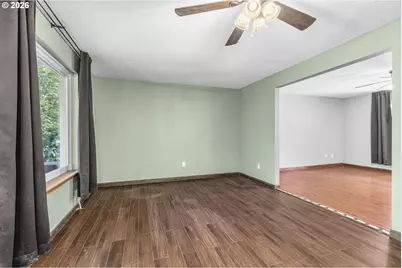 428 S 2nd Pl, Kalama, WA 98625 - Photo 5