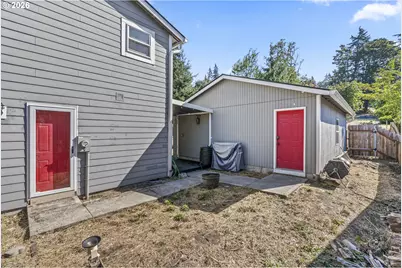 428 S 2nd Pl, Kalama, WA 98625 - Photo 33