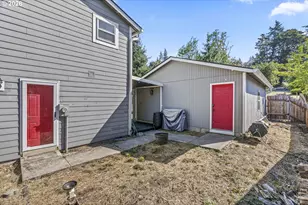 428 S 2nd Pl, Kalama, WA 98625 - Photo 33