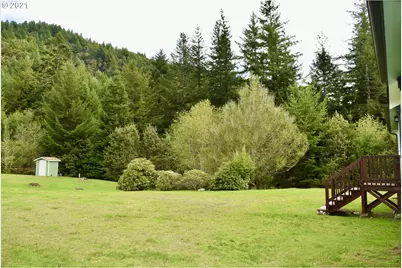 95851 McKinnon Dr, Gold Beach, OR 97444 - Photo 21