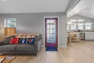 369 B St, Elkton, OR 97436 - Photo 11