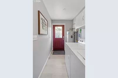 369 B St, Elkton, OR 97436 - Photo 15