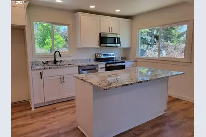 80 S 21st St, Saint Helens, OR 97051 - Photo 7