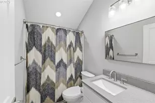 816 Riley Dr, Silverton, OR 97381 - Photo 39