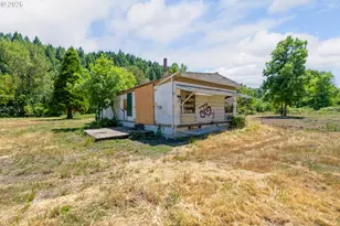 596 Raleigh Dr, Winston, OR 97496 - Photo 13