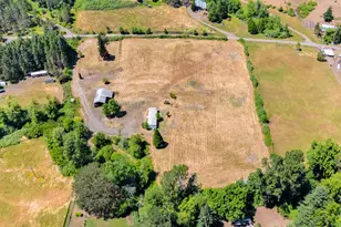 596 Raleigh Dr, Winston, OR 97496 - Photo 3