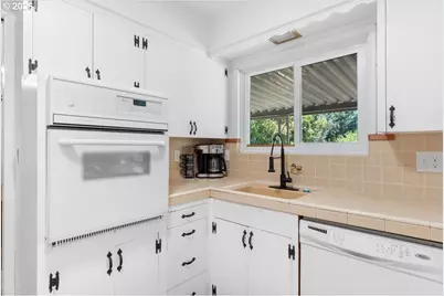 7120 NE 22nd Ave, Portland, OR 97211 - Photo 13