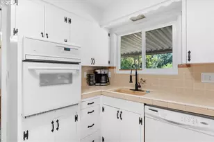 7120 NE 22nd Ave, Portland, OR 97211 - Photo 13