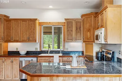 26 Mountain View Ln, Trout Lake, WA 98650 - Photo 21