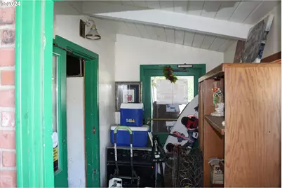 224 N Main St, Canyonville, OR 97417 - Photo 19