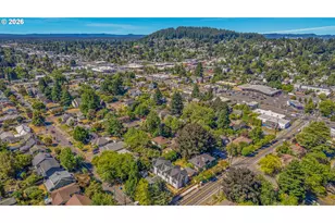 8428 E Burnside St, Portland, OR 97216 - Photo 45