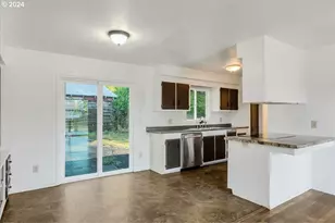 21000 NE Strawberry Flats Ln, Scotts Mills, OR 97375 - Photo 13