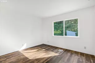 21000 NE Strawberry Flats Ln, Scotts Mills, OR 97375 - Photo 7