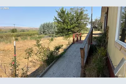 76398 E Highway 730, Irrigon, OR 97844 - Photo 3