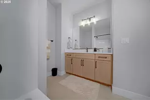 744 NE Trillium Dr, Estacada, OR 97023 - Photo 19