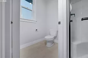 744 NE Trillium Dr, Estacada, OR 97023 - Photo 13