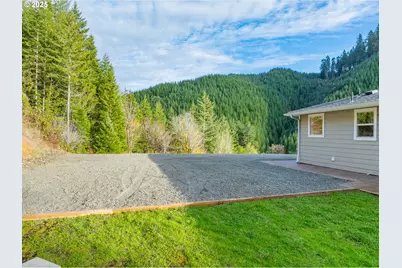 16855 Highway 42, Myrtle Point, OR 97458 - Photo 41