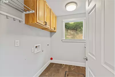 16855 Highway 42, Myrtle Point, OR 97458 - Photo 33