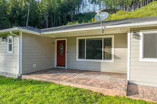 16855 Hwy 42, Myrtle Point, OR 97458 - Photo 3